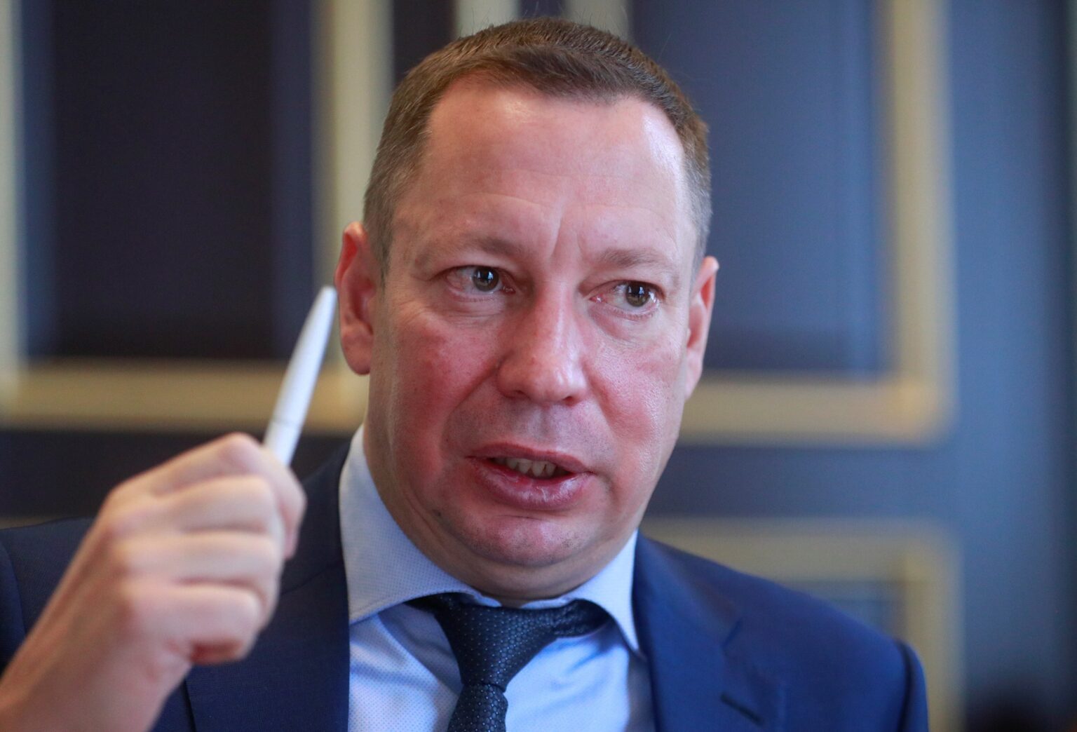 Exiled Ukrainian Banker Says He’s Still