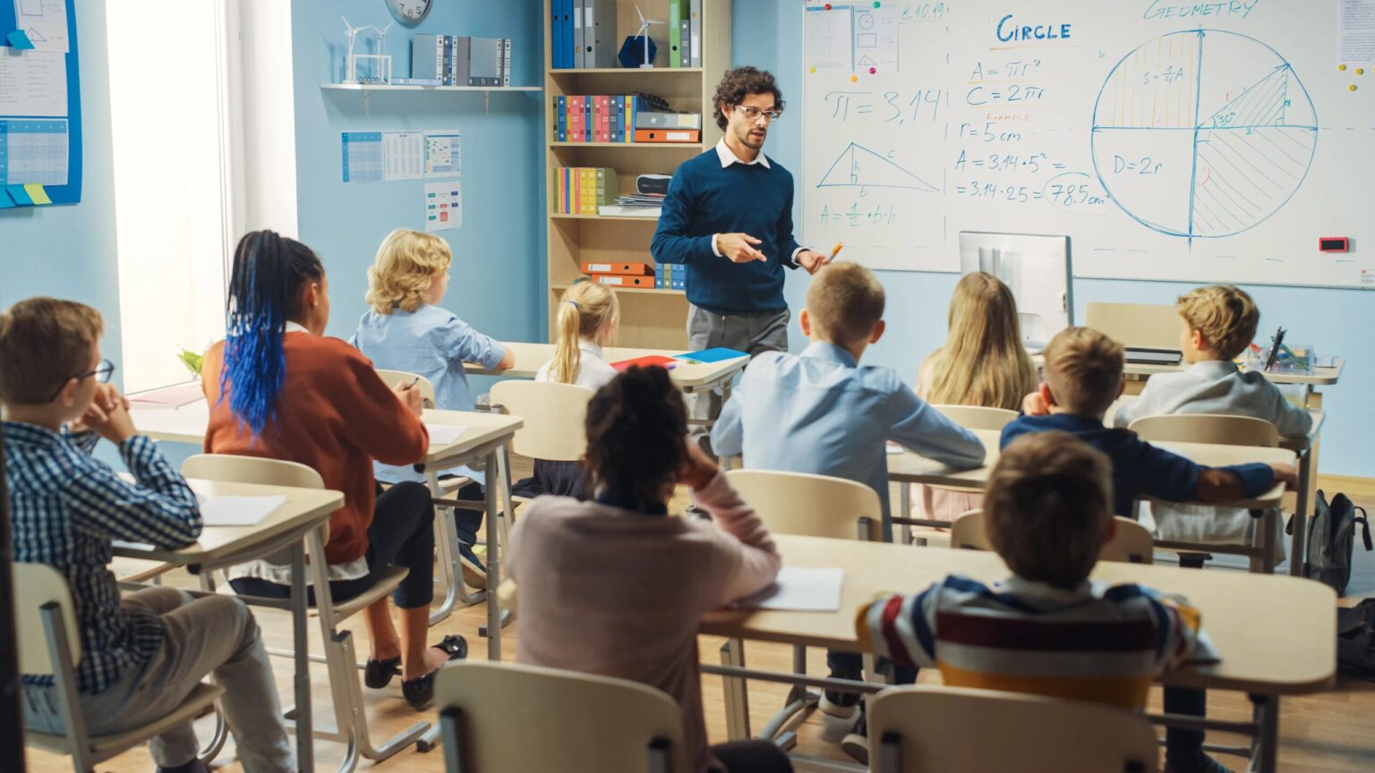 Student test scores reach new lows, report finds
