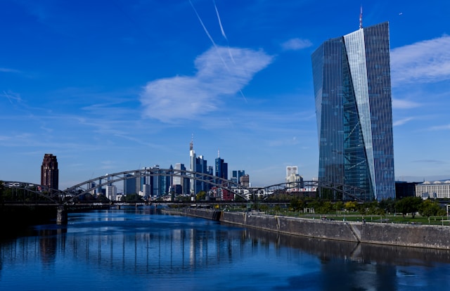 ECB Set to Keep Rates Steady as Global Trade Slump Threatens Growth