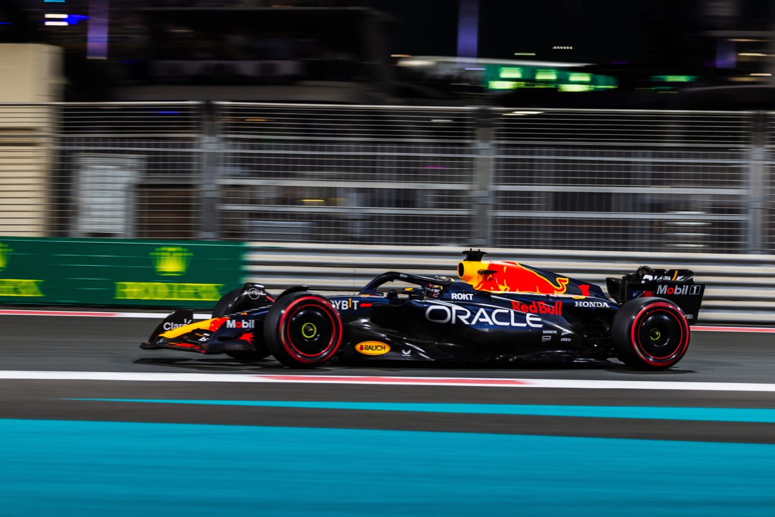 Verstappen on Pole for Abu Dhabi Title Decider, but Norris Still Leads the Championship