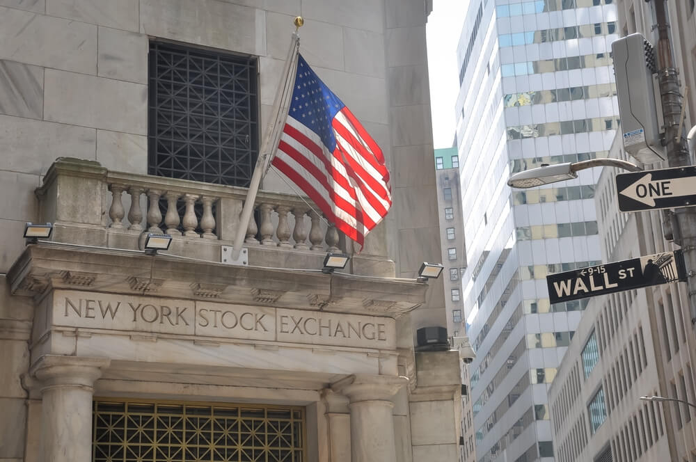 Wall Street Slides as Alphabet Plunge Sends Shockwaves Through Markets