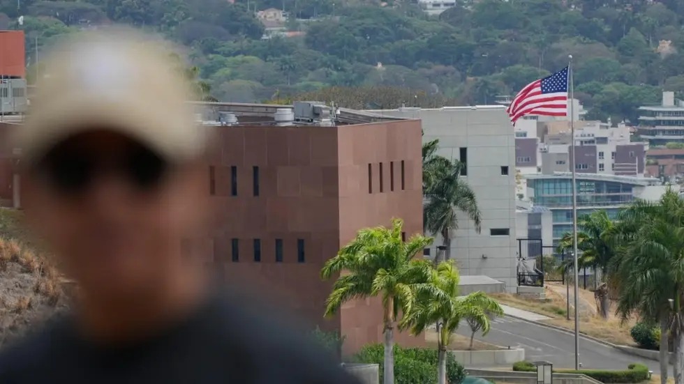 US Embassy Flag Raises Hope: Venezuela Relaunch US Embassy Flag Raises Hope: Venezuela Relaunch